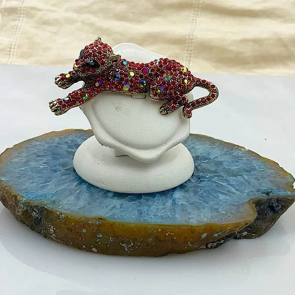 Betsey Johnson Red Bejeweled Leopard Pendant/Necklace - Picture 5 of 6